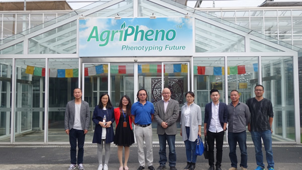 海南省省資源所所長方宣鈞博士一行參觀考察AgriPheno平臺(tái)