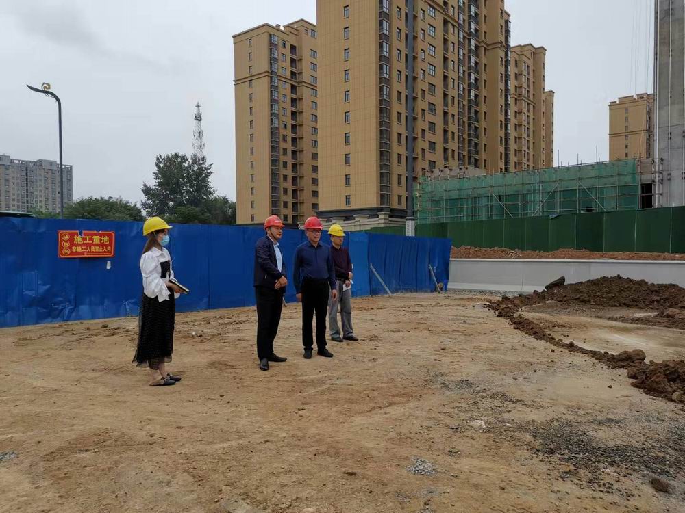 集團(tuán)董事長(zhǎng)孔德穩(wěn)趕赴新十八大街項(xiàng)目施工現(xiàn)場(chǎng)、王水生產(chǎn)基地視察工作